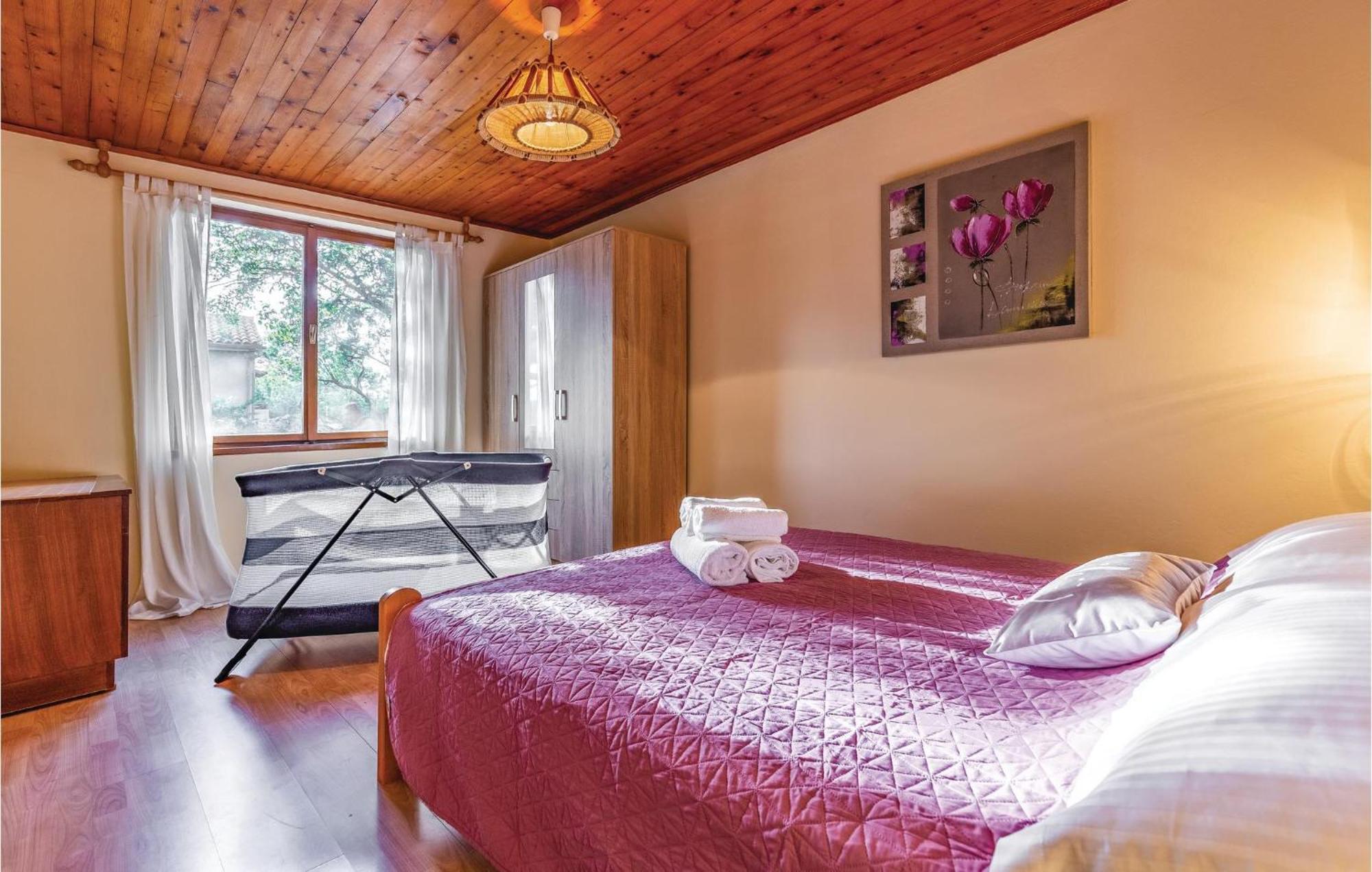 1 Bedroom Pet Friendly Home In Šišan Extérieur photo