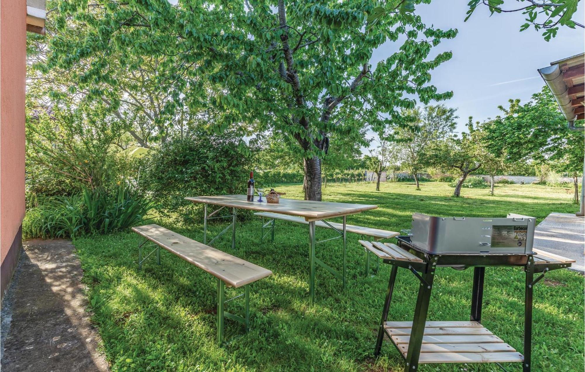 1 Bedroom Pet Friendly Home In Šišan Extérieur photo